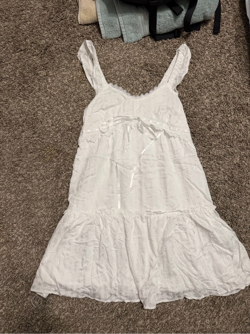 White Sleeveless Mini Dress with Ribbon Detail
